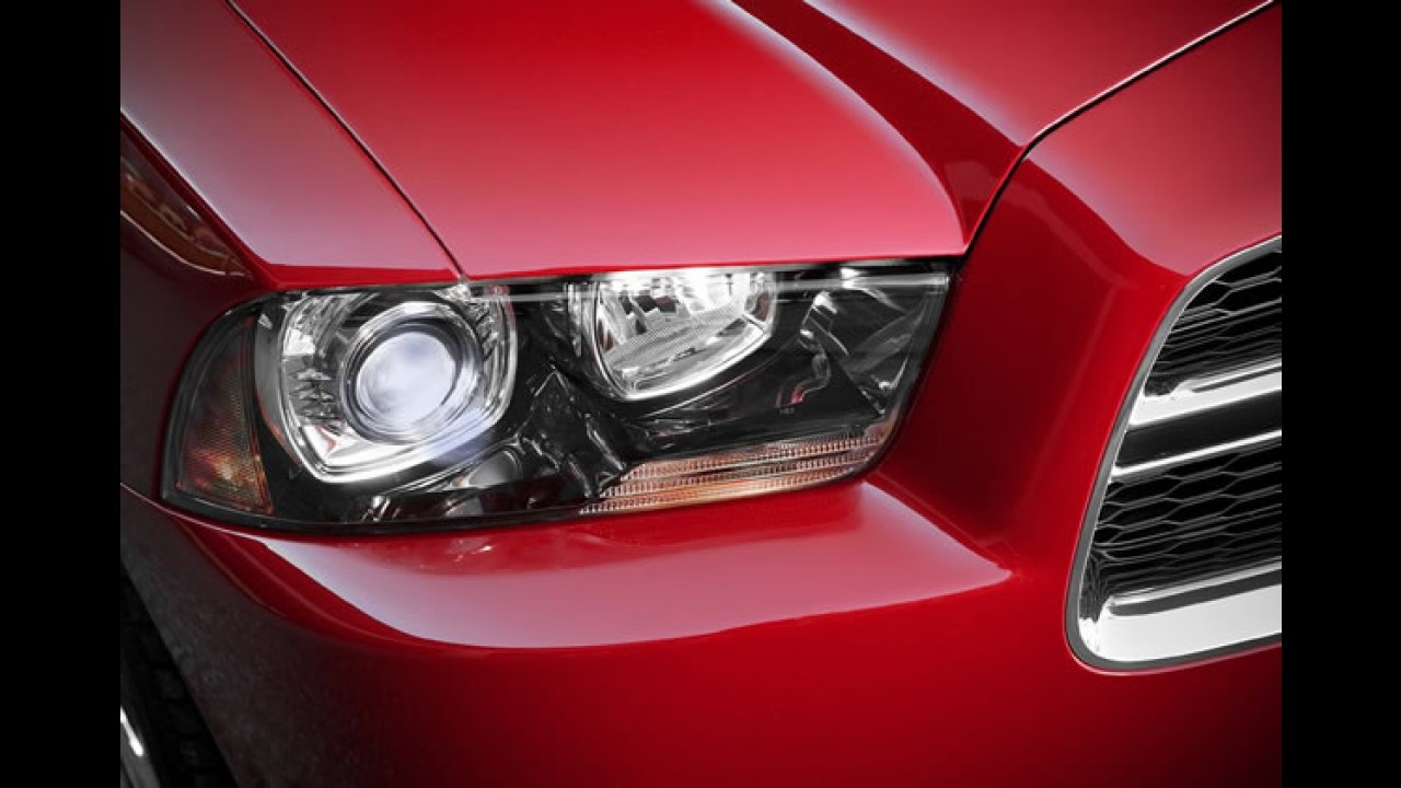 Dodge apresenta o nervoso Charger 2011 - Modelo virá ao Brasil - Veja fotos