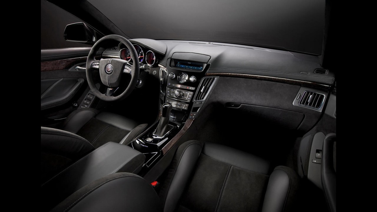 Cadillac revela o Novo CTS-V Sport Wagon 2011 - Modelo tem motor V8 do Corvette