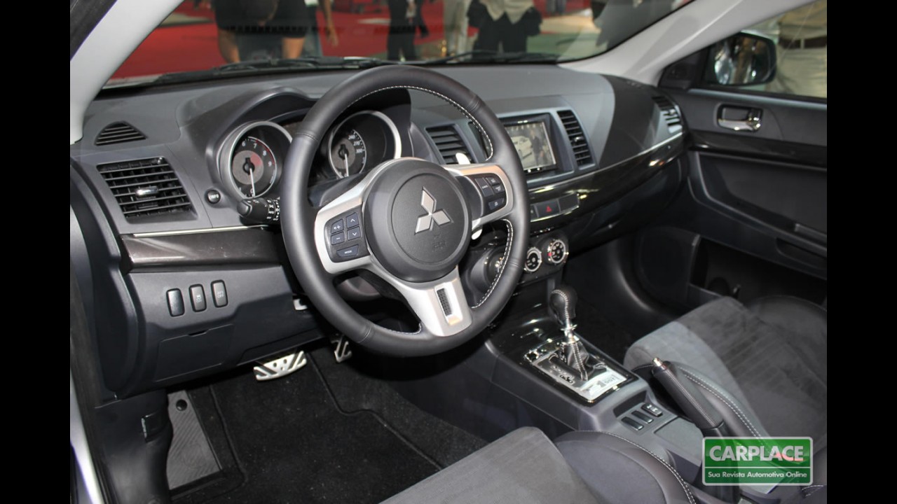 Salão do Automóvel: Mitsubishi mostra o Lancer Evolution X
