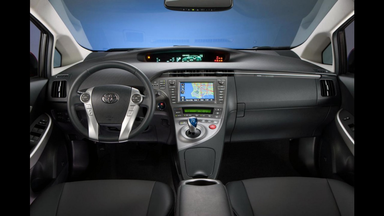Toyota estuda possibilidade de produzir híbrido Prius no Brasil