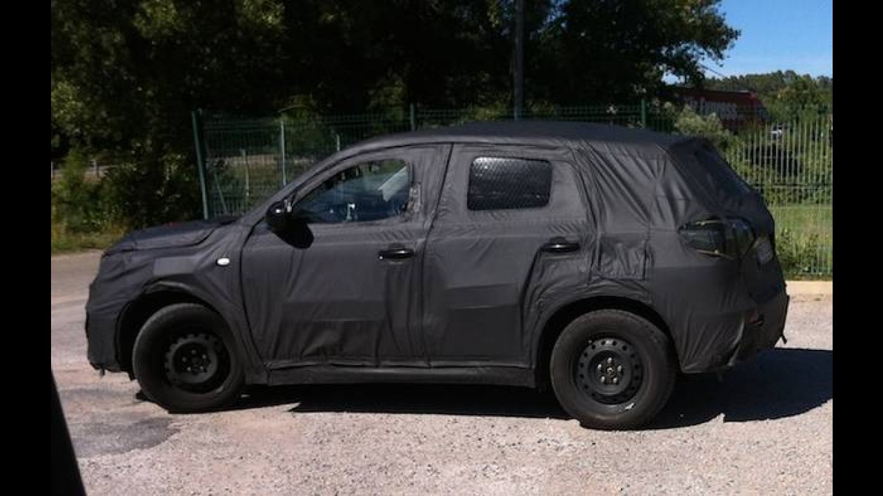Flagra: novo SUV da Suzuki é visto em testes