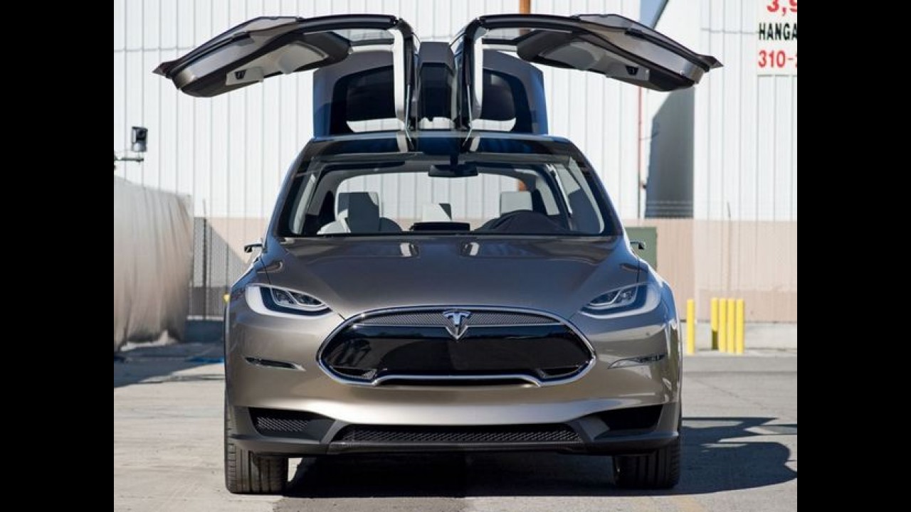 Tesla Model X 2015 já pode ser encomendado nos Estados Unidos