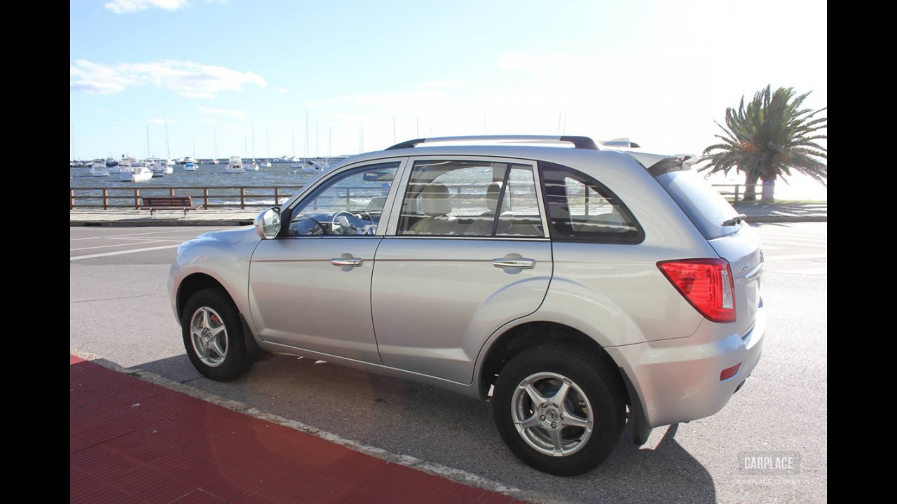 Volta Rápida: Lifan X60 quer comer pelo recheio