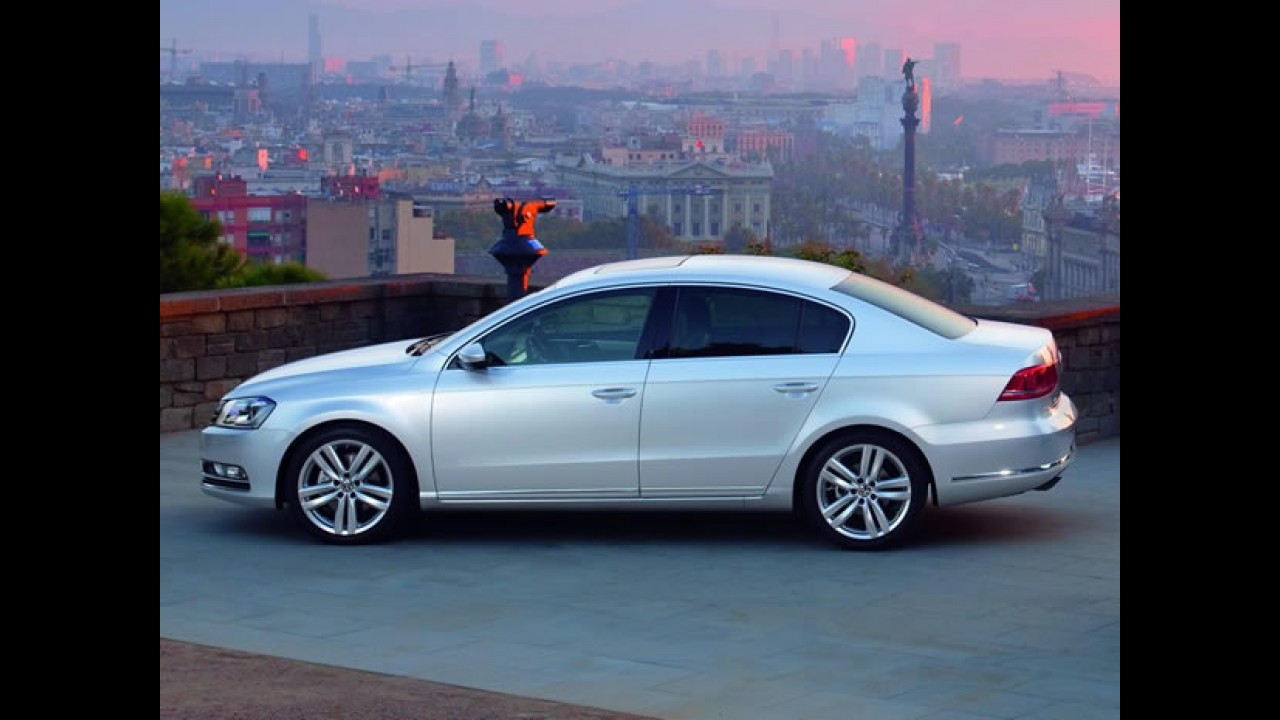 ALEMANHA, outubro: VW lidera em mês com 03 modelos da Mercedes no top 10