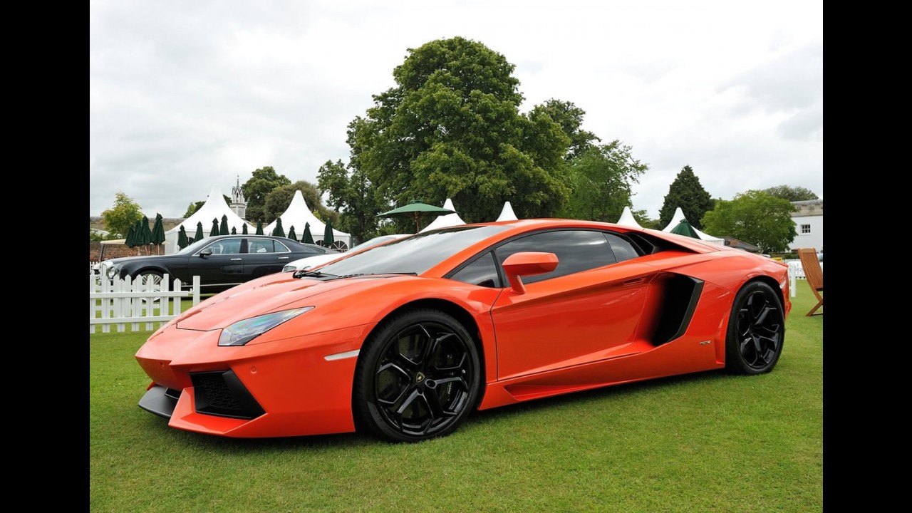 Lamborghini Aventador LP700-4 2012 chega oficialmente ao Brasil por R$ 2,8 milhões