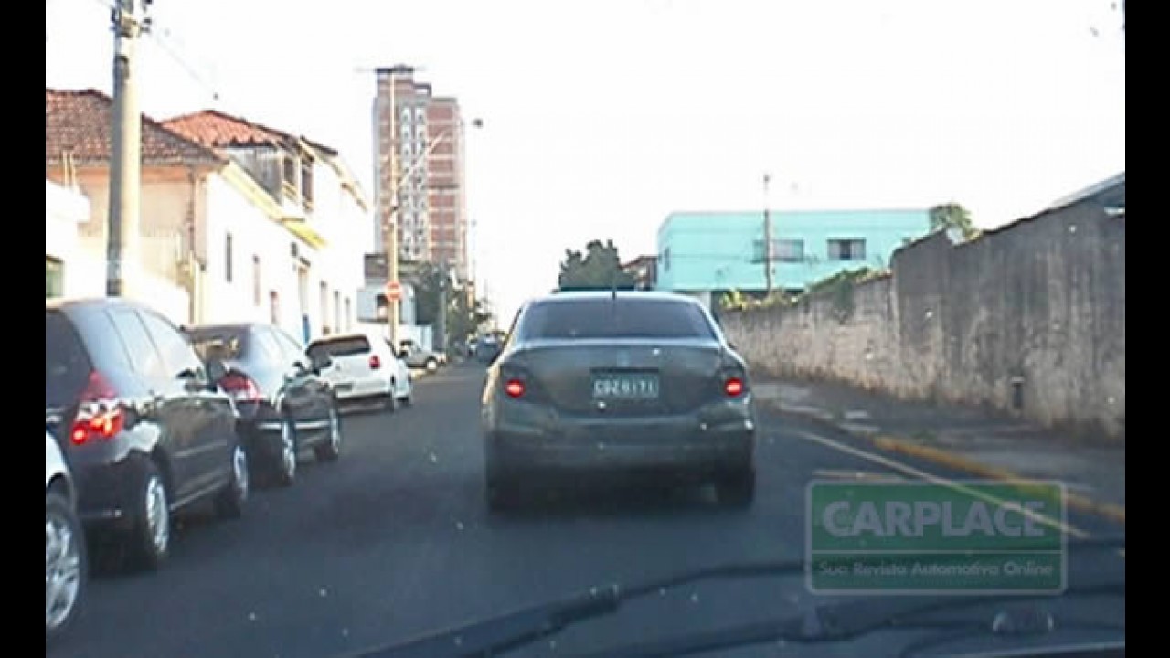 Novo Civic 2013 é flagrado no interior de São Paulo - Modelo chega em fevereiro de 2012