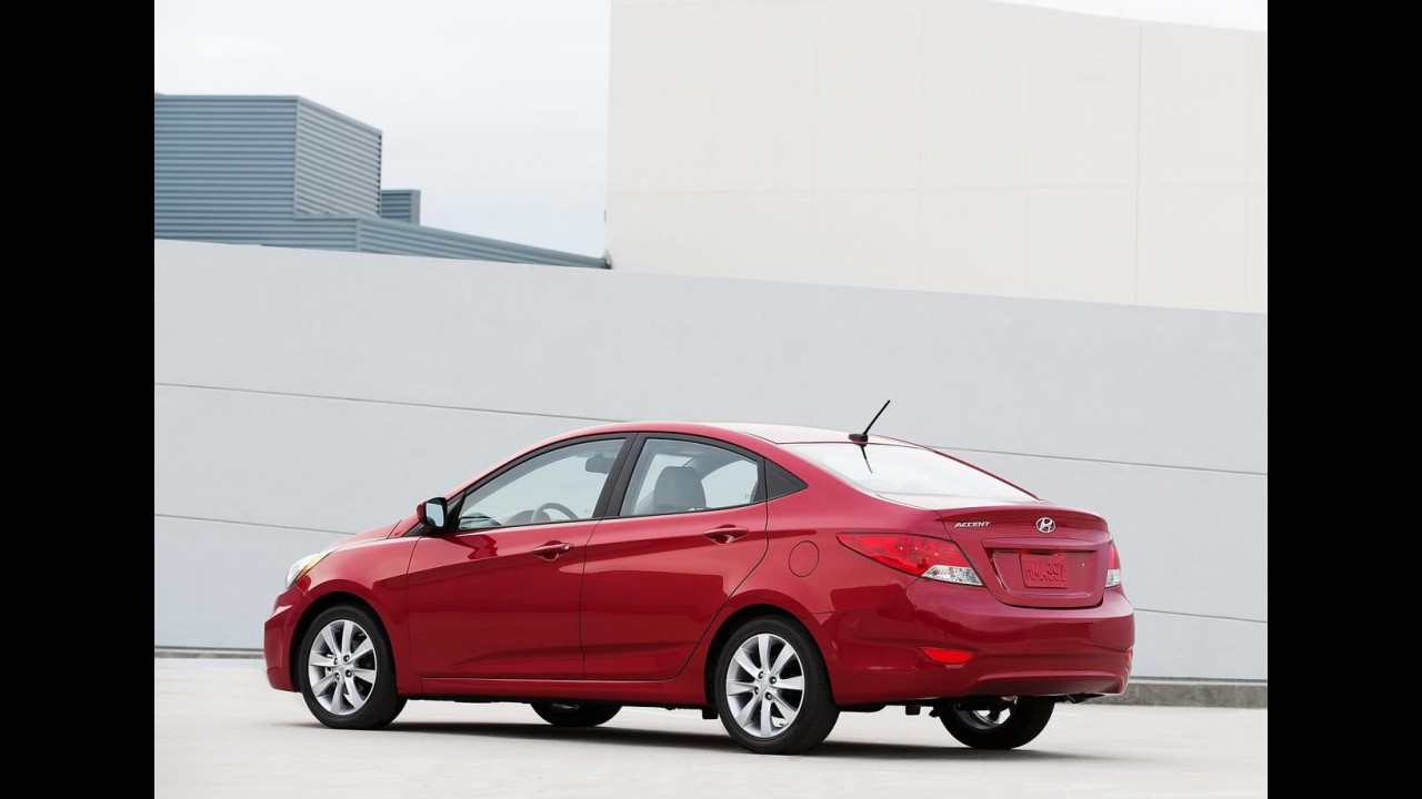 Hyundai divulga imagens e detalhes Accent 2012 para os EUA - Preços começam em US$ 12.445
