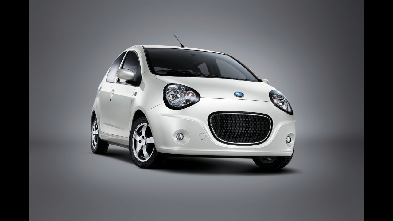 Geely chega ao Brasil em novembro com o sedã EC7