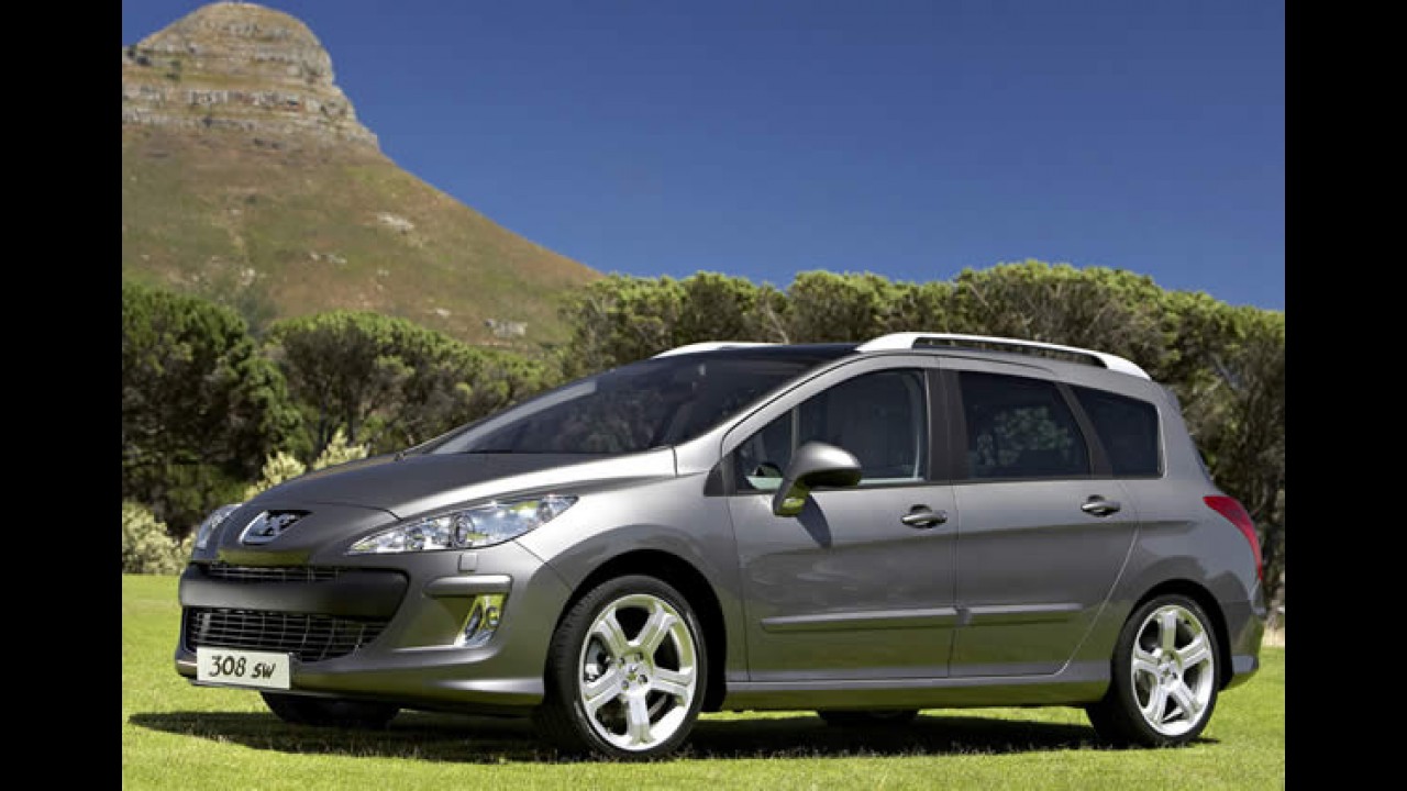 Peugeot 308 SW é flagrada sem disfarces no Brasil