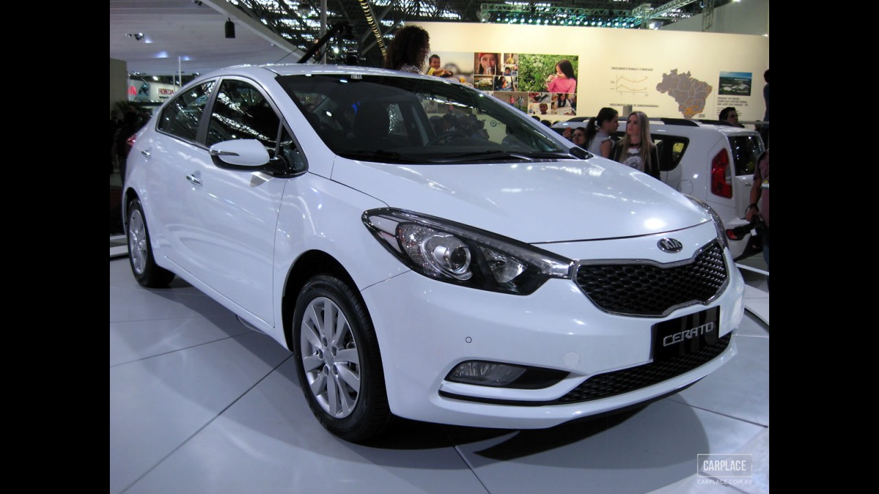 Queima de estoque: Kia divulga Cerato com preços promocionais