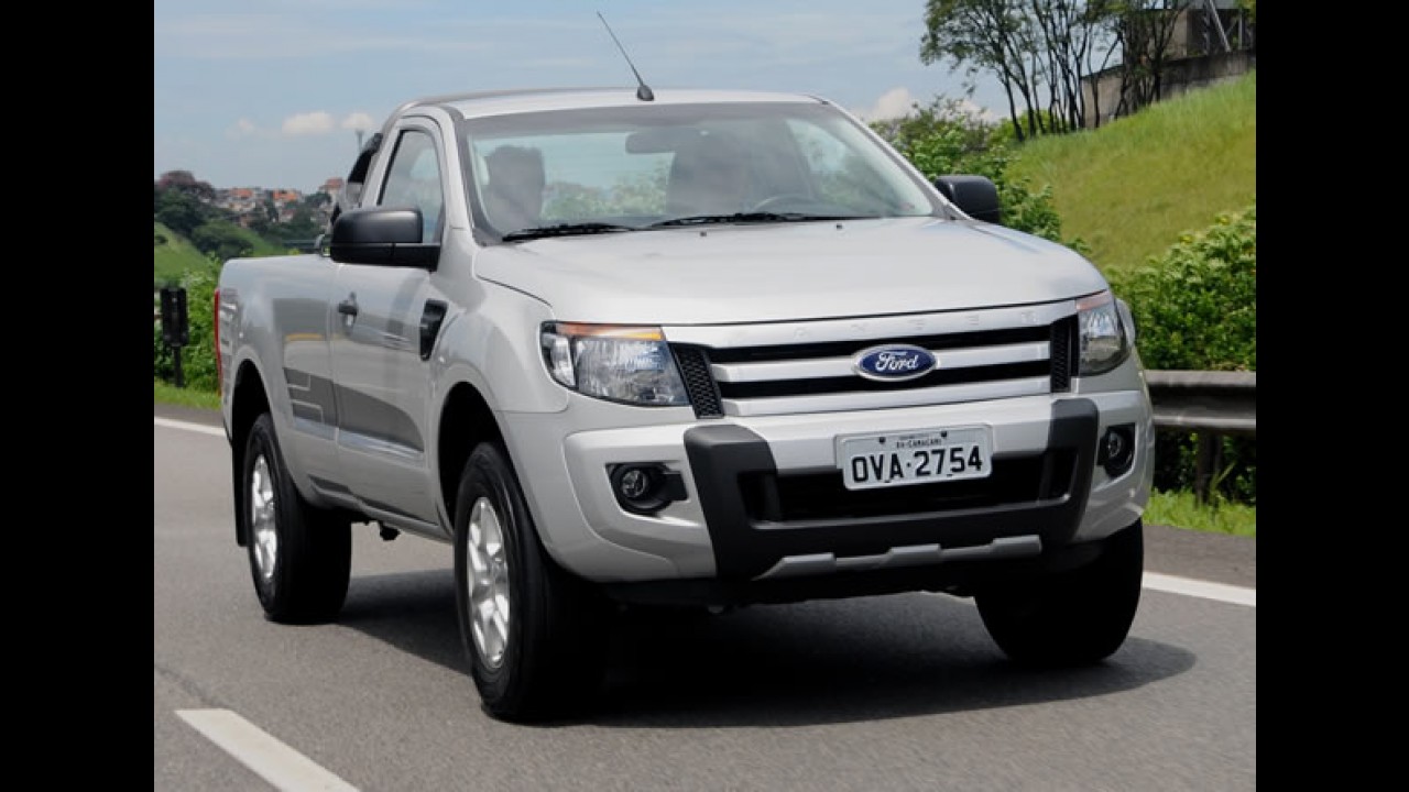 Análise CARPLACE (picapes médias): Hilux encosta na líder S10; Amarok despenca