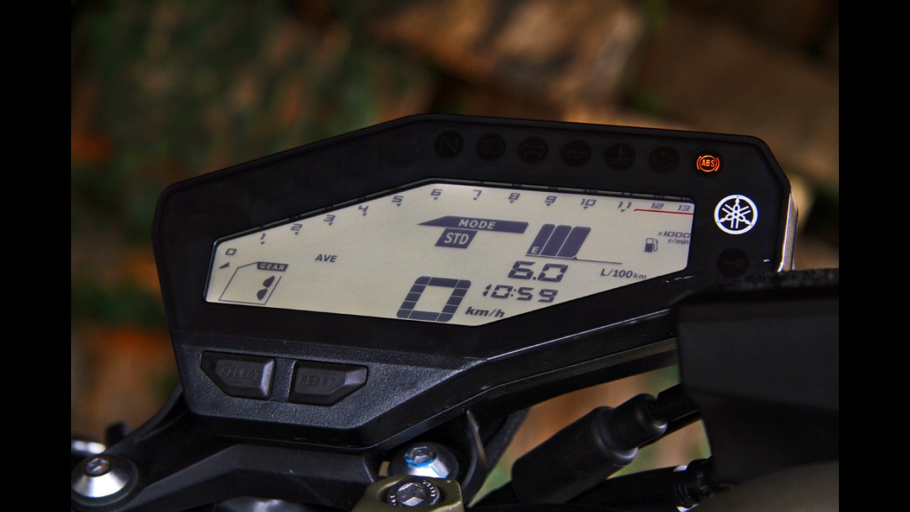 Avaliação: Yamaha MT-09 empolga pelo "custo-diversão"