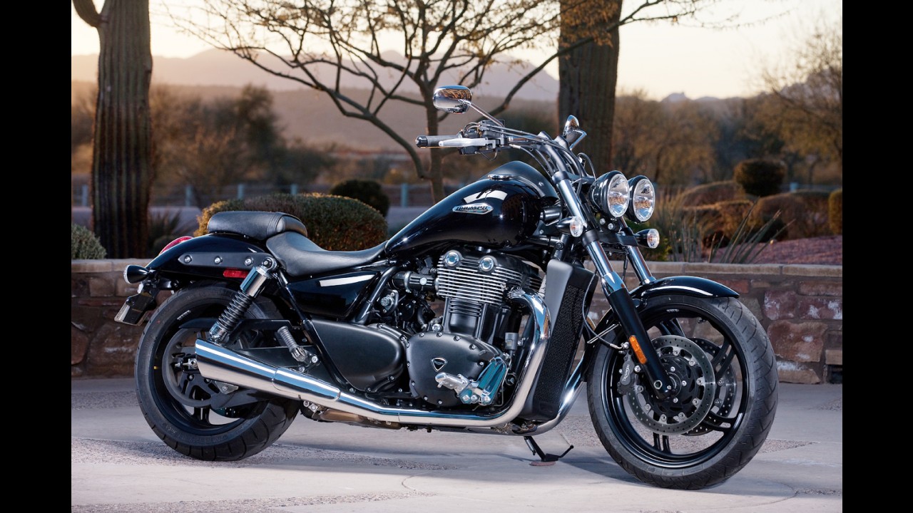 Salão de Milão: Triumph mostra novos modelos e confirma moto de baixa cilindrada