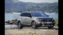 Peugeot 5008, un abitacolo a prova di 