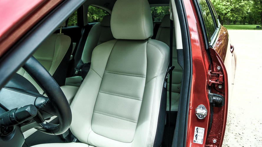 Mazda6 G192 Sportkombi és Mazda6 G165 Sedan