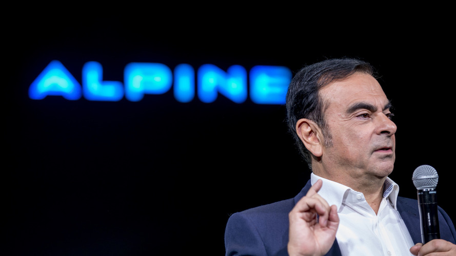 Carlos Ghosn to remain in charge at Renault