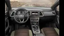 SUV auf dem Offroad-Trip
