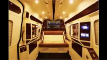 Luxustransporter von Lexani Motorcars