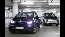 Allein im Parkhaus