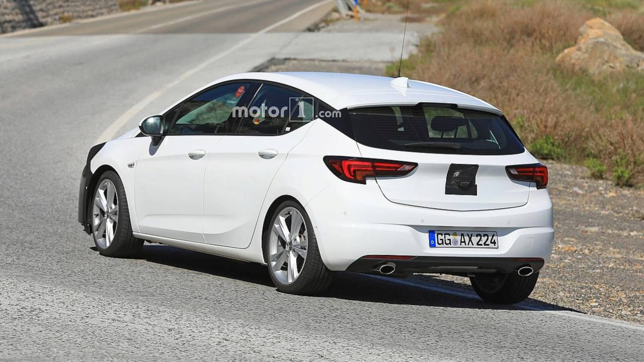 2019 Opel Astra facelift spy photo