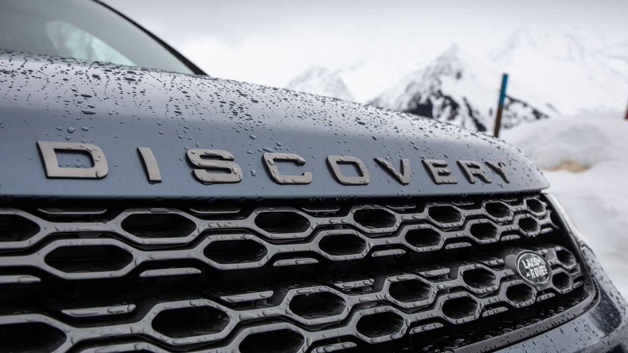 Land Rover Discovery Sport P300e