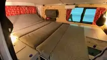 Flowcamper Casper VW T6 Wohnmobil Innenliegendes Bett