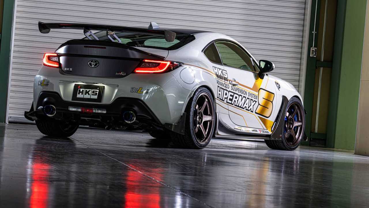 Toyota GR 86 by HKS