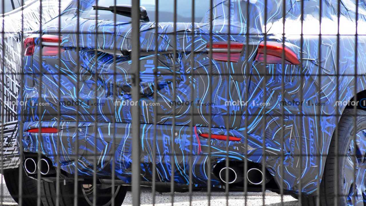 2022 Maserati Grecale spia foto