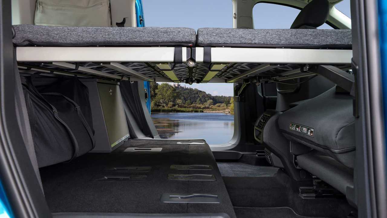 Volkswagen Caddy California (10)
