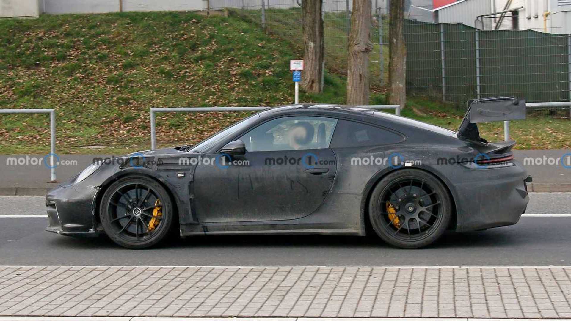 porsche-911-gt3-rs-spy-photo.jpg