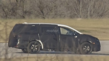 2017 Honda Odyssey spy photo