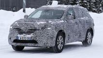 Renault Maxthon spy photo