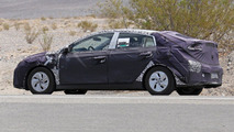 Hyundai Prius competitor spy photo