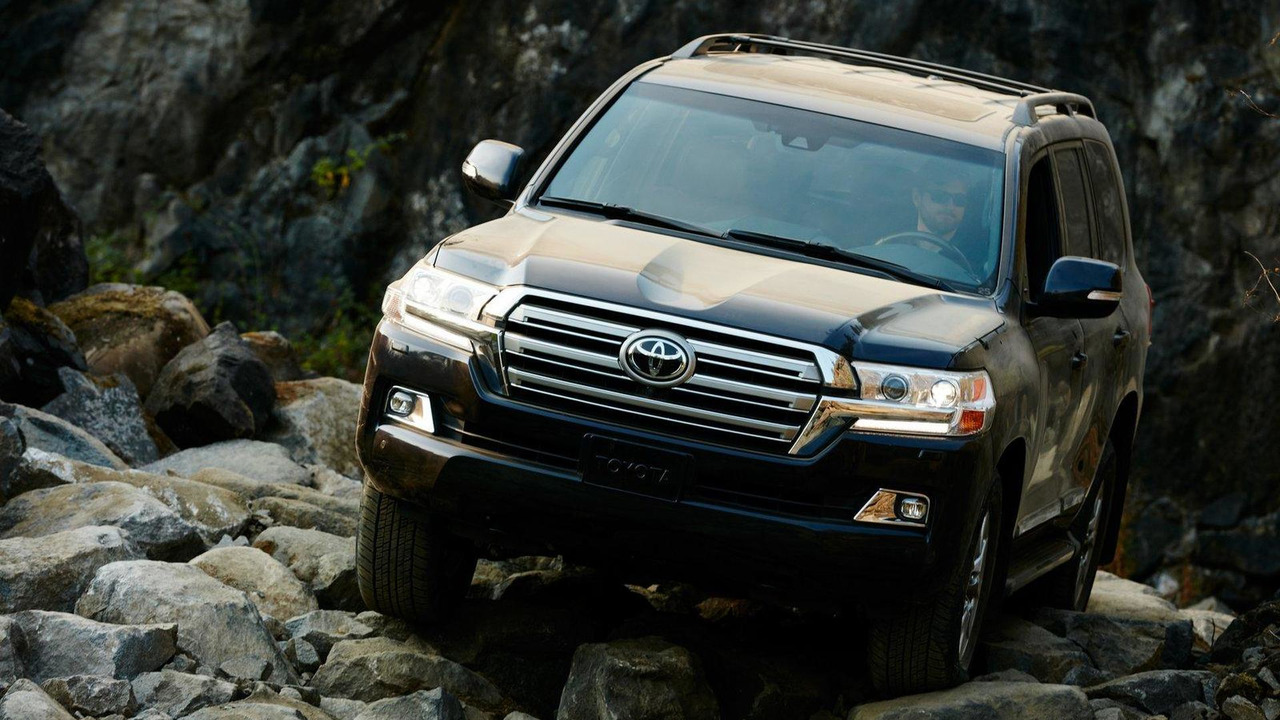 2016 Toyota Land Cruiser Unveiled In Us Specification Motor1 2016 Toyota Land Cruiser Us Spec