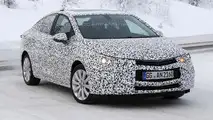 Chevrolet Cruze spy photo