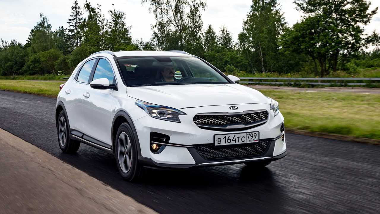 Kia XCeed, Renault Kaptur, Lexus UX