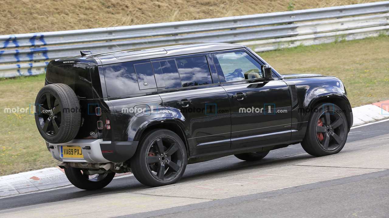 Land Rover Defender V8, fotos espía.