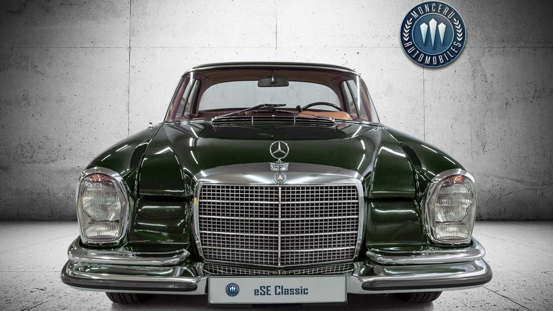 Download Mercedes Benz Automobiles Gif