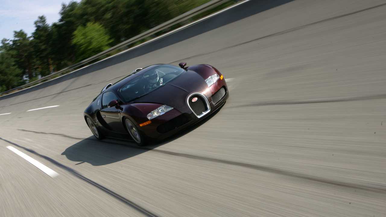 Bugatti Veyron — 15e année depuis la rupture de la barrière de 250-MPH