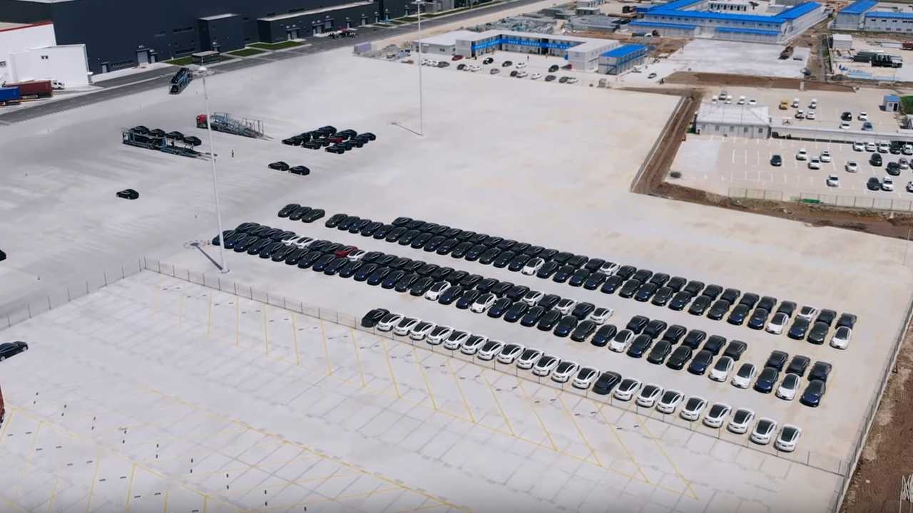 Tesla Gigafactory 3 source: 乌瓦