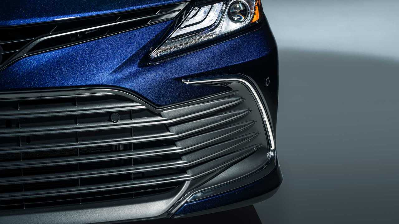 Обновленная Toyota Camry для США