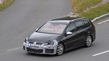2017 VW Golf R facelift spy photo