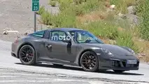 Porsche 911 GTS Targa facelift spy shots