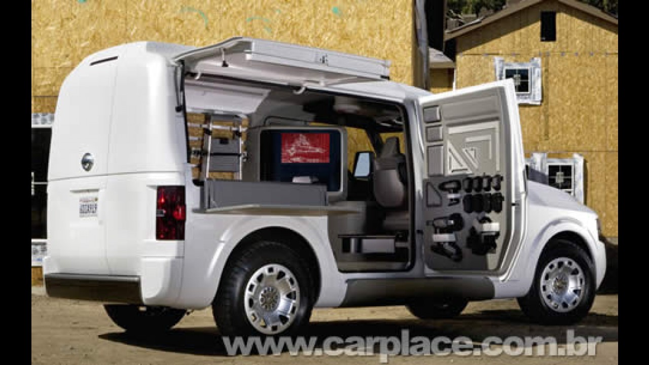 Escritório Móvel - Nissan revela imagens do moderno utilitário NV2500 Concept