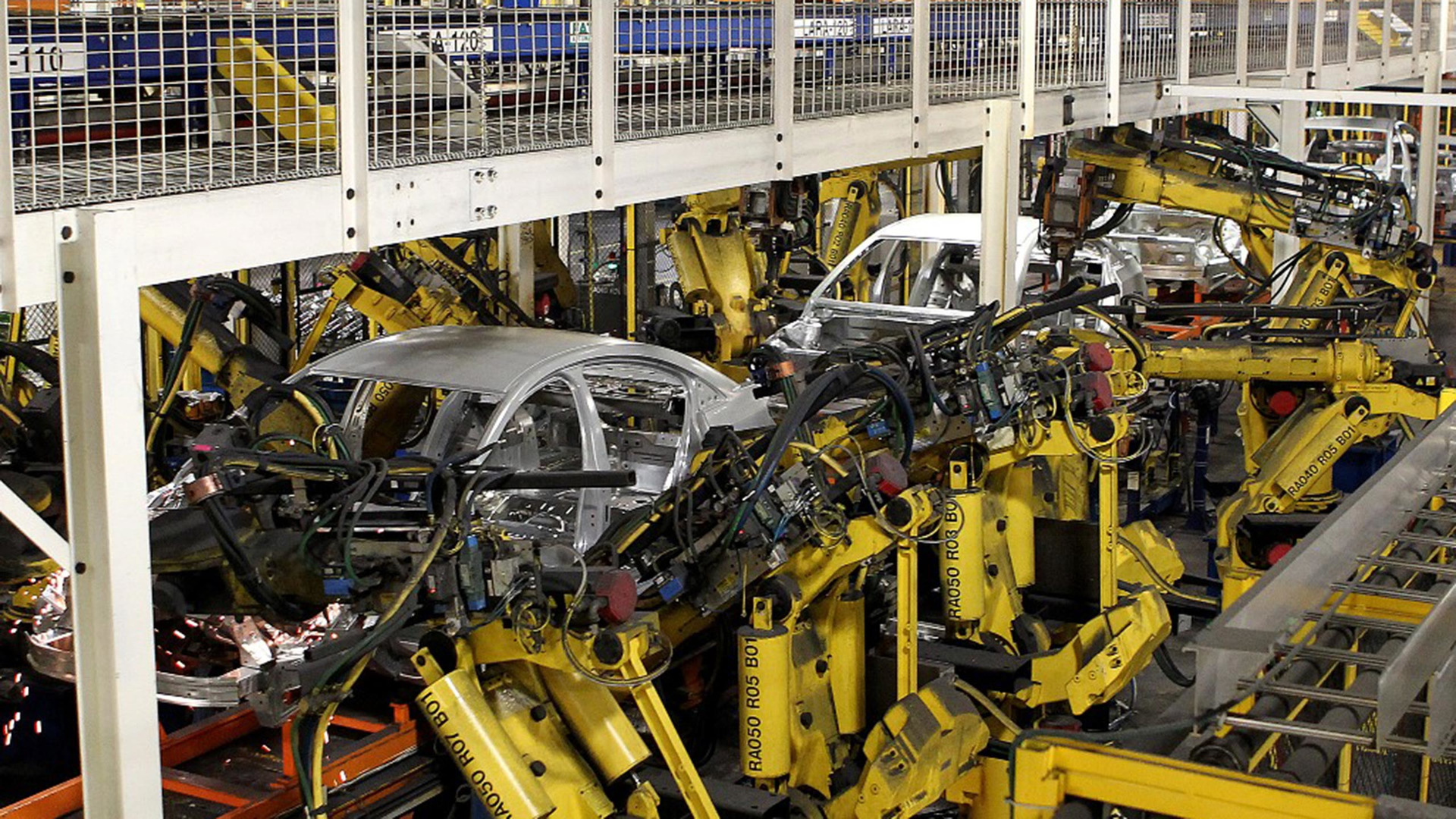 Gm Cutting Over 2 000 Manufacturing Jobs In Michigan Ohio