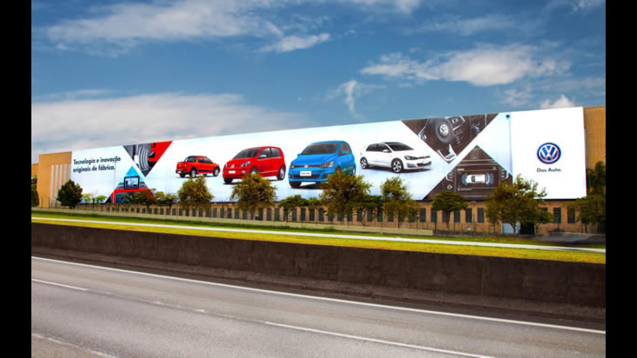 Novo Fox toma lugar do Gol até na fachada da Volkswagen