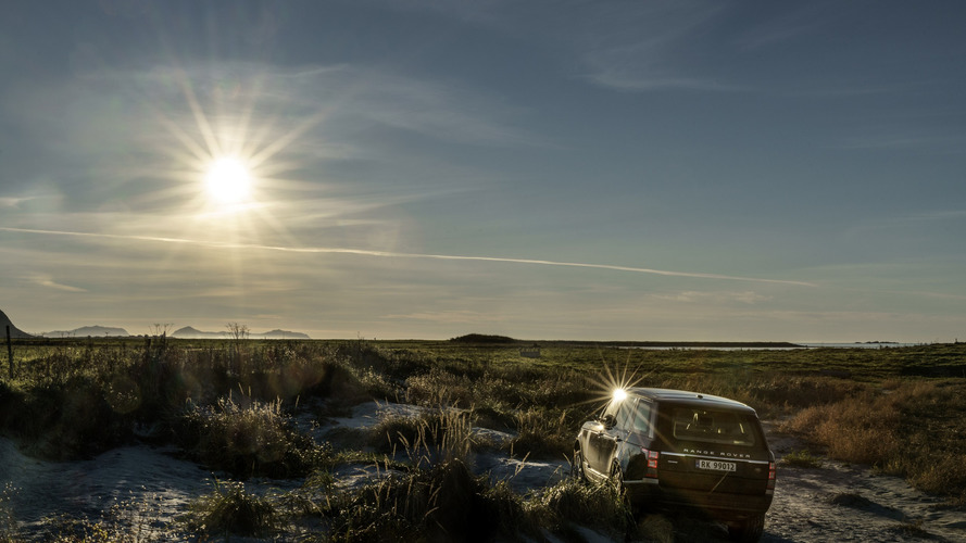 Range Rover photo shoot by Jonas Bendiksen