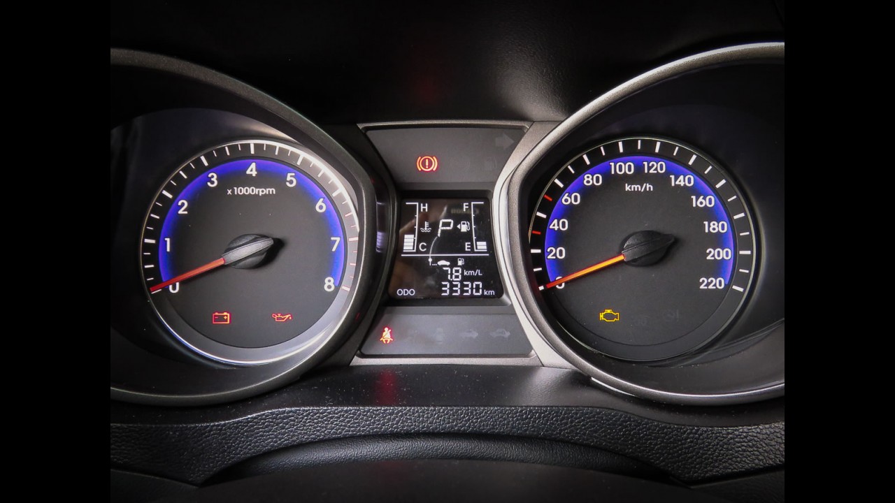 Teste CARPLACE: novo Hyundai HB20 melhora, mas ainda não bate o Fiesta