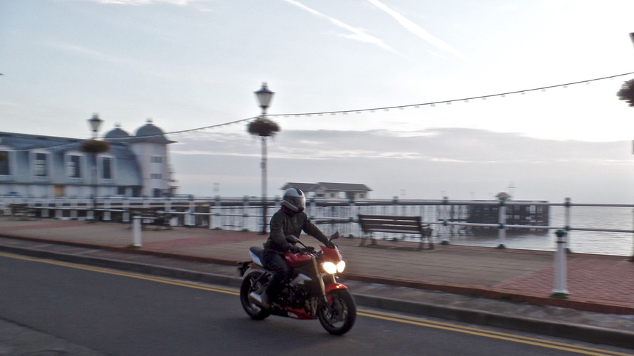 2016 Triumph Street Triple review