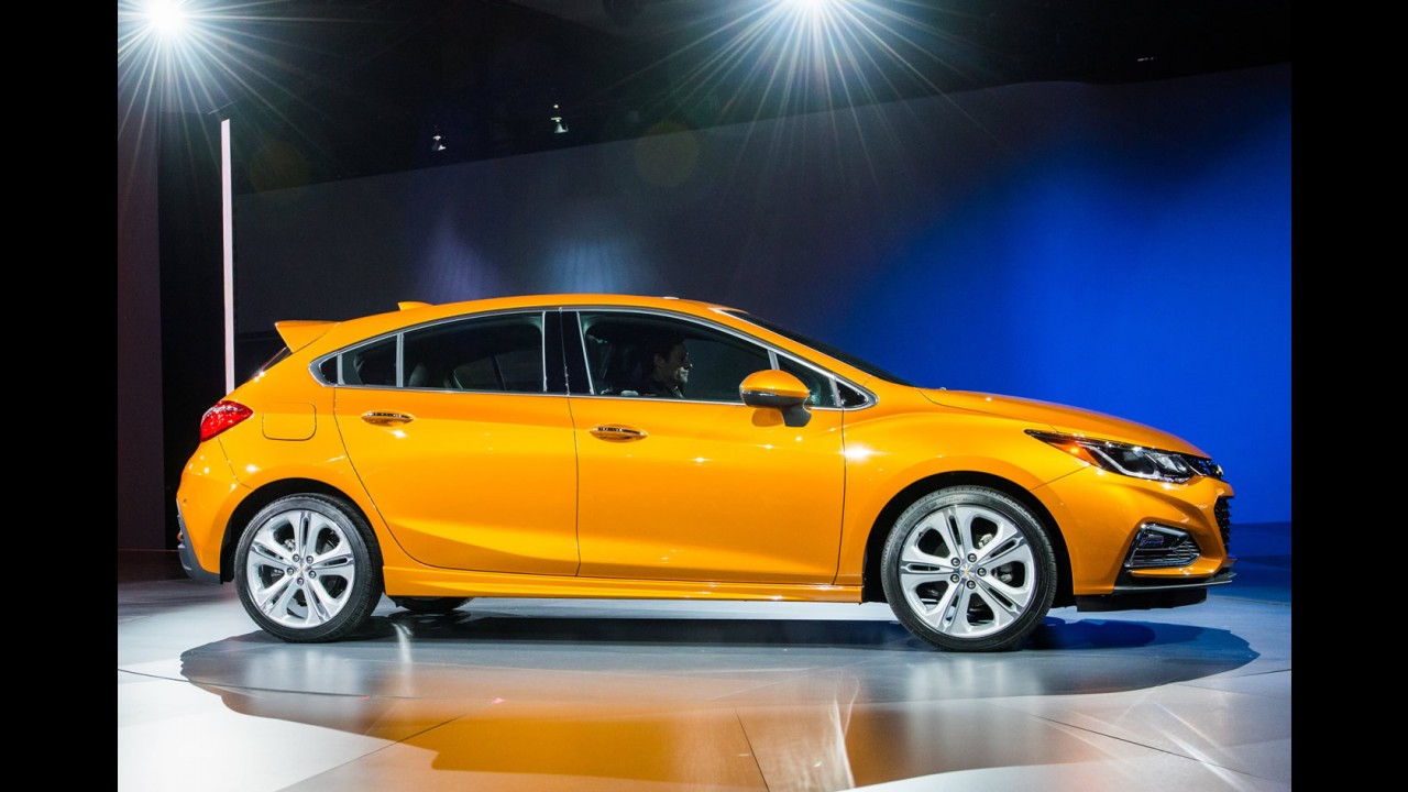 Novo Cruze Hatch estreia no Salão do Automóvel de SP, confirma executivo